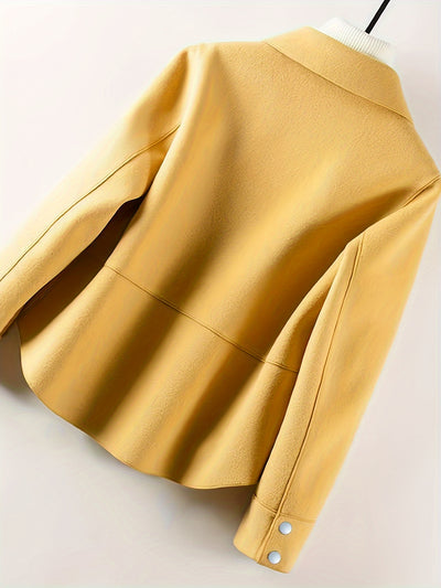 وشاح صوف دافئ، فستان سهرة حريري، قفازات قيادة جلدية، تيشيرت جيرسي قطني، بنطلون كتان كاجوال، بنطال جينز بقصّة ضيقة، وسادة حريرية مطرزة، خيمة تخييم خارجية، بيجامات قطنية للأطفال، أدوات مطبخ خشبية